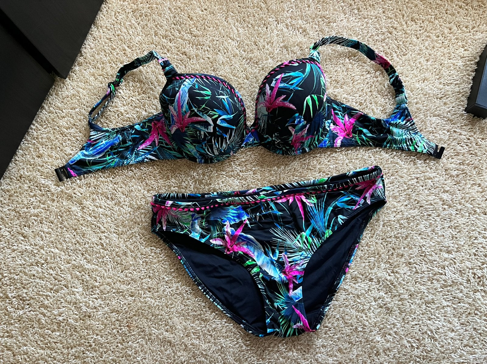 Freya Jungle Flower bikini maat 42 D, Kleding | Dames, Badmode en Zwemkleding, Ophalen of Verzenden, Zo goed als nieuw, Overige kleuren