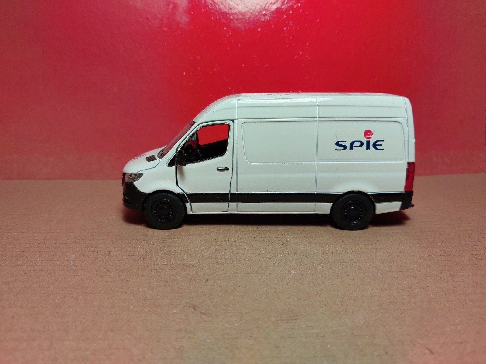 Mercedes-Benz Sprinter SPIE modelauto, Hobby en Vrije tijd, Modelbouw | Auto's en Voertuigen, Overige merken, 1:50 of kleiner