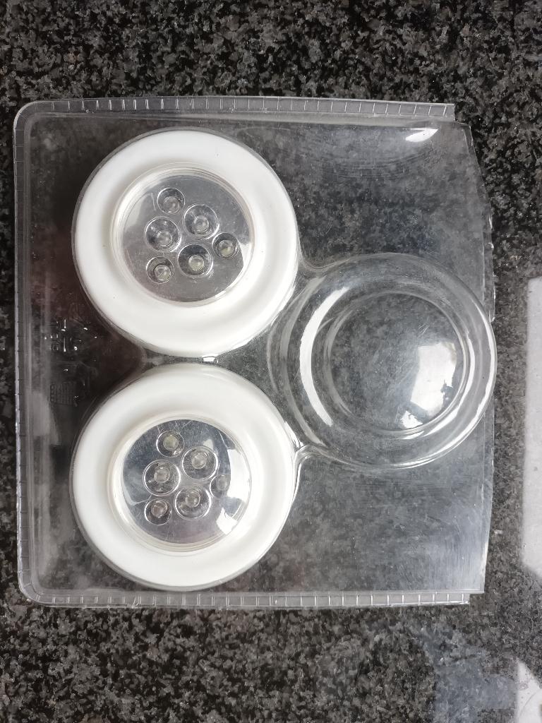 2 druklampen kliklampen druk klik lampen wit nieuw nieuwe, Huis en Inrichting, Lampen | Spots, Ophalen of Verzenden, Nieuw, Kunststof