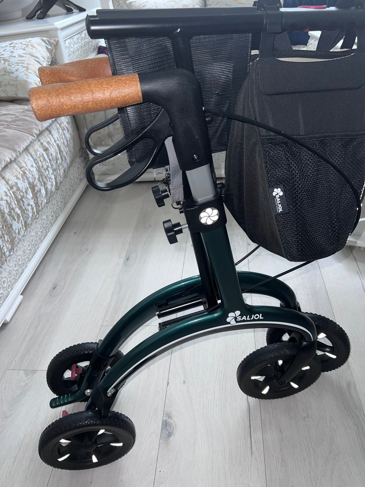 Saljol rollator, Ophalen of Verzenden, Opvouwbaar, Zo goed als nieuw