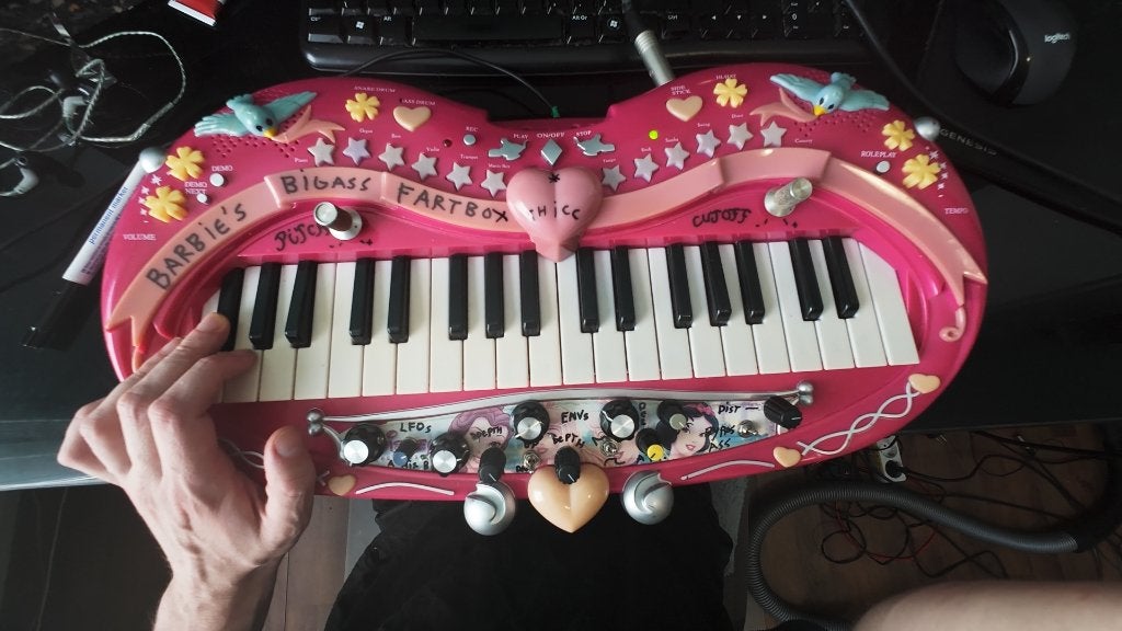 Circuit bend keyboard met VCF, LFO, envelopes, etc, Muziek en Instrumenten, Synthesizers, Ophalen of Verzenden, Zo goed als nieuw