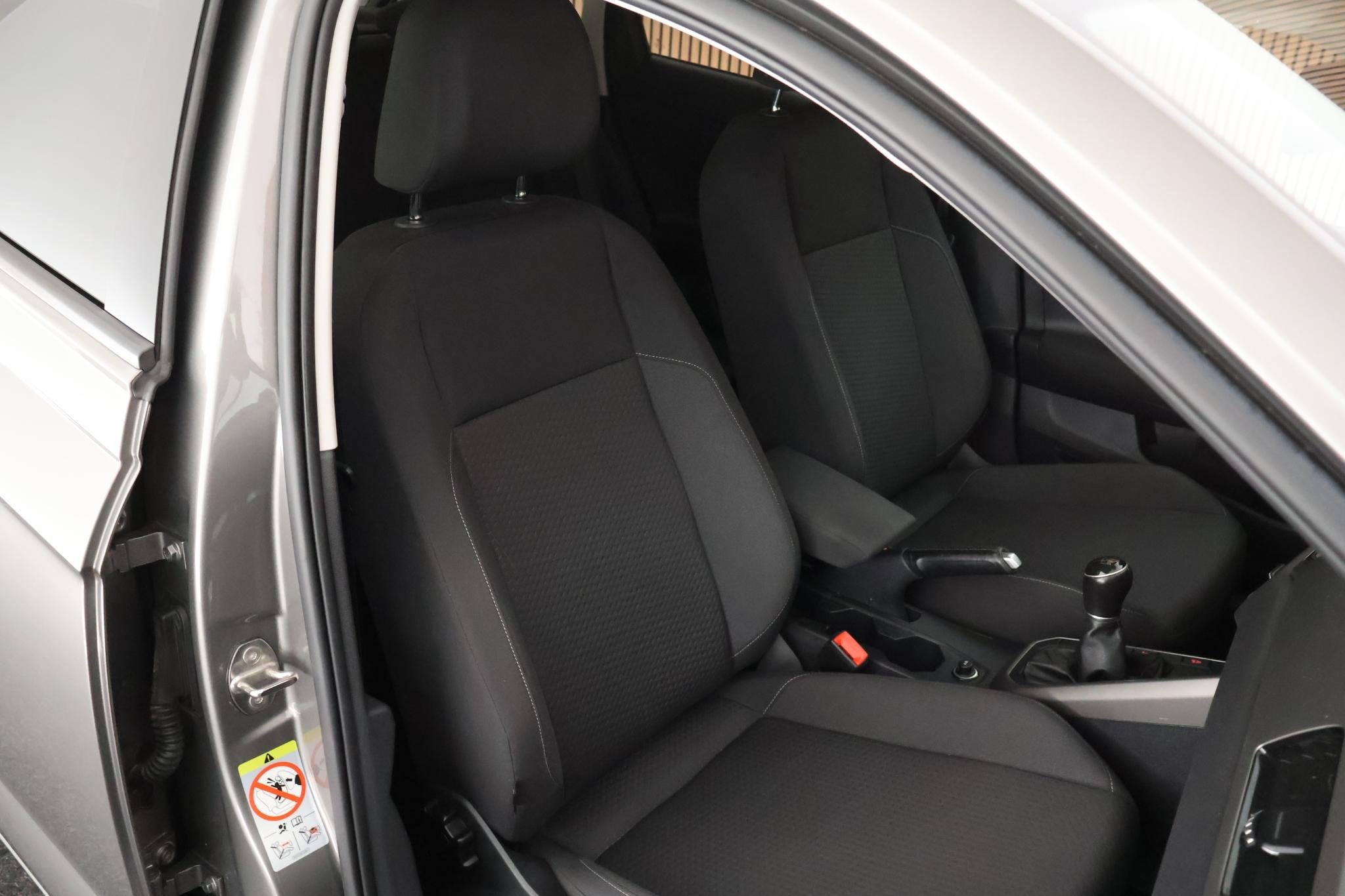 Volkswagen Polo 1.0 TSI 95pk Comfortline Business Parkeersen, Voorwielaandrijving, Stof, Gebruikt, 95 pk