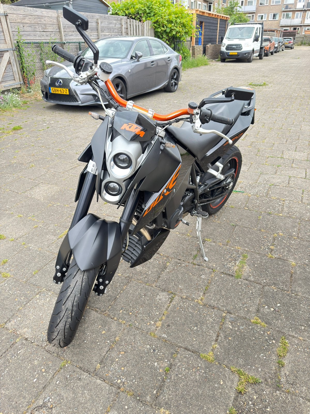 KTM Duke 690