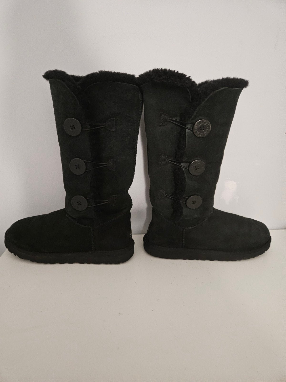 Uggs bailey button triplet, maat 40, Ophalen, Hoge laarzen, UGG, Zwart