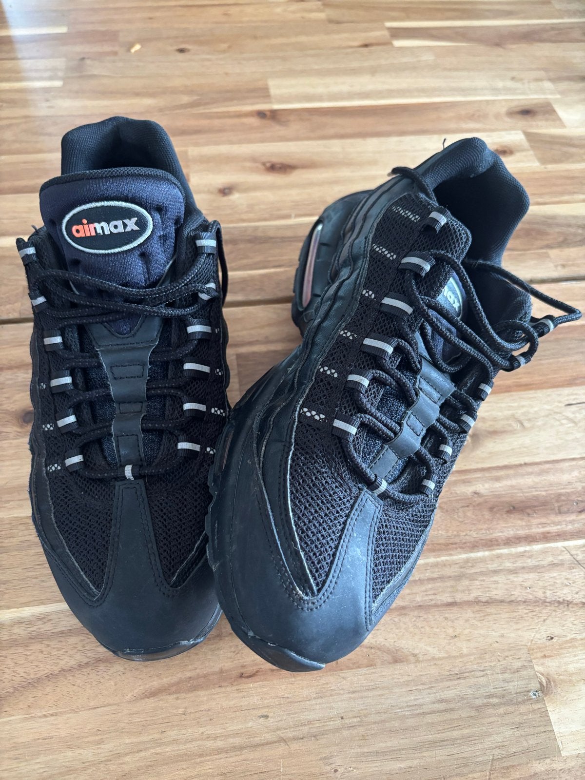 Nike Air Max 95 Ess - Maat 46 - Zwart/Oranje, Ophalen of Verzenden, Gedragen, Zwart, Sneakers of Gympen