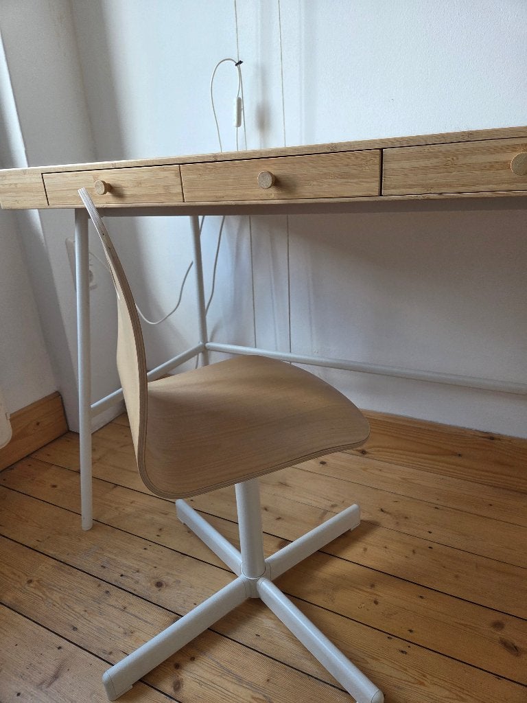 Bureautje en stoel, Ophalen, Zo goed als nieuw, Tafel(s) en Stoel(en)