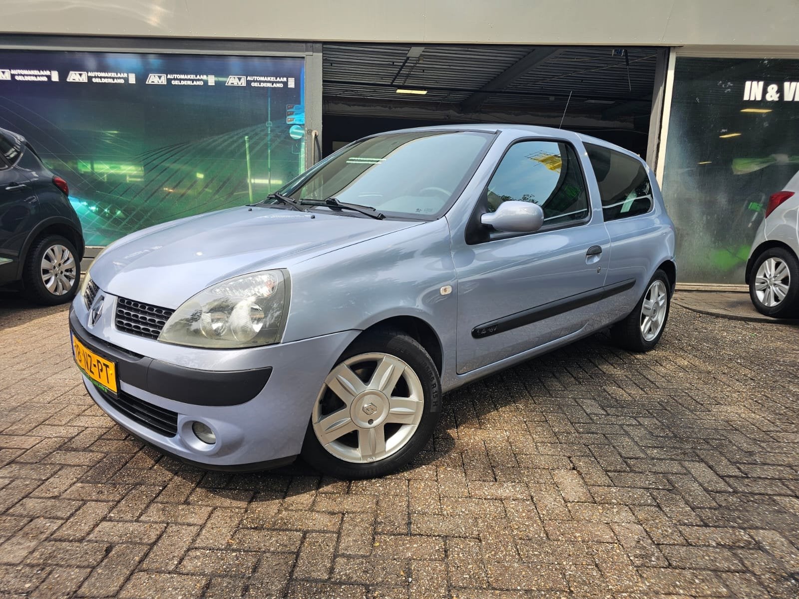 Renault Clio 1.4-16V Dynamique Comfort | AUTOMAAT | 3/6 OF 1, Auto's, 1005 kg, Stof, Gebruikt, 4 cilinders