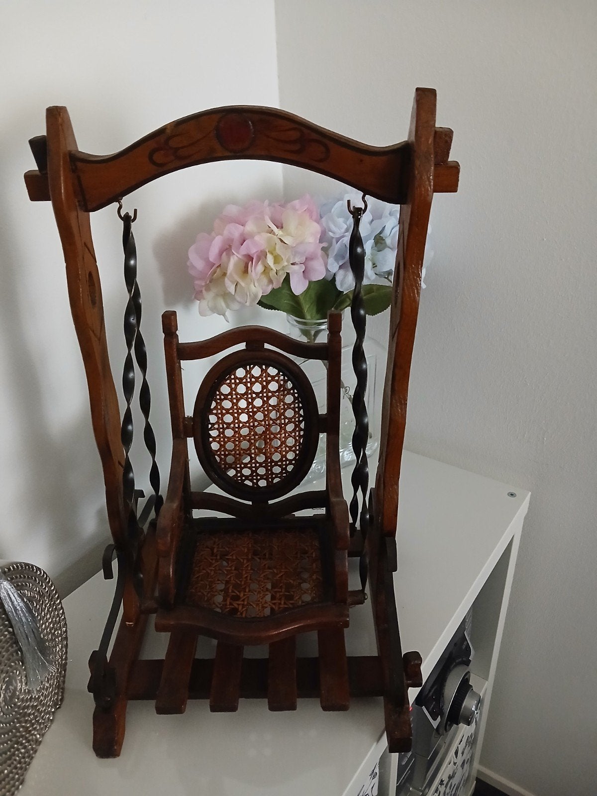 Antieke poppen schommelstoel, Antiek en Kunst, Ophalen