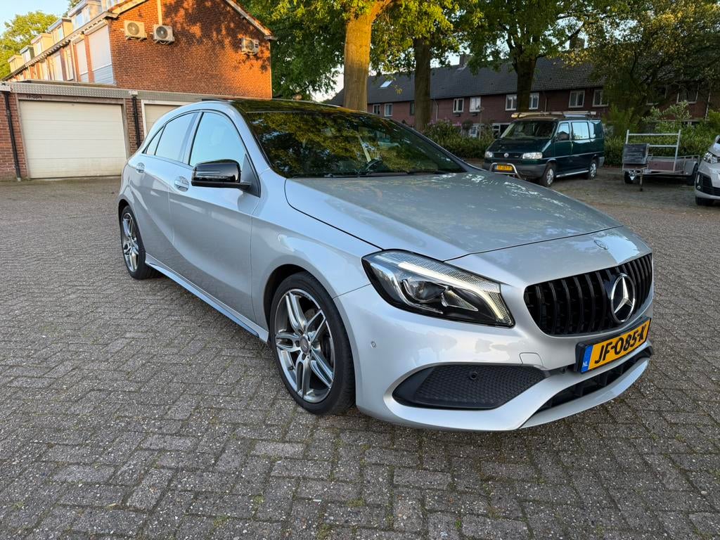 Mercedes-Benz A-Klasse A180 AMG PAKKET /  PANO / NAP, Auto's, 1295 kg, 4 cilinders, 122 pk, 1200 kg