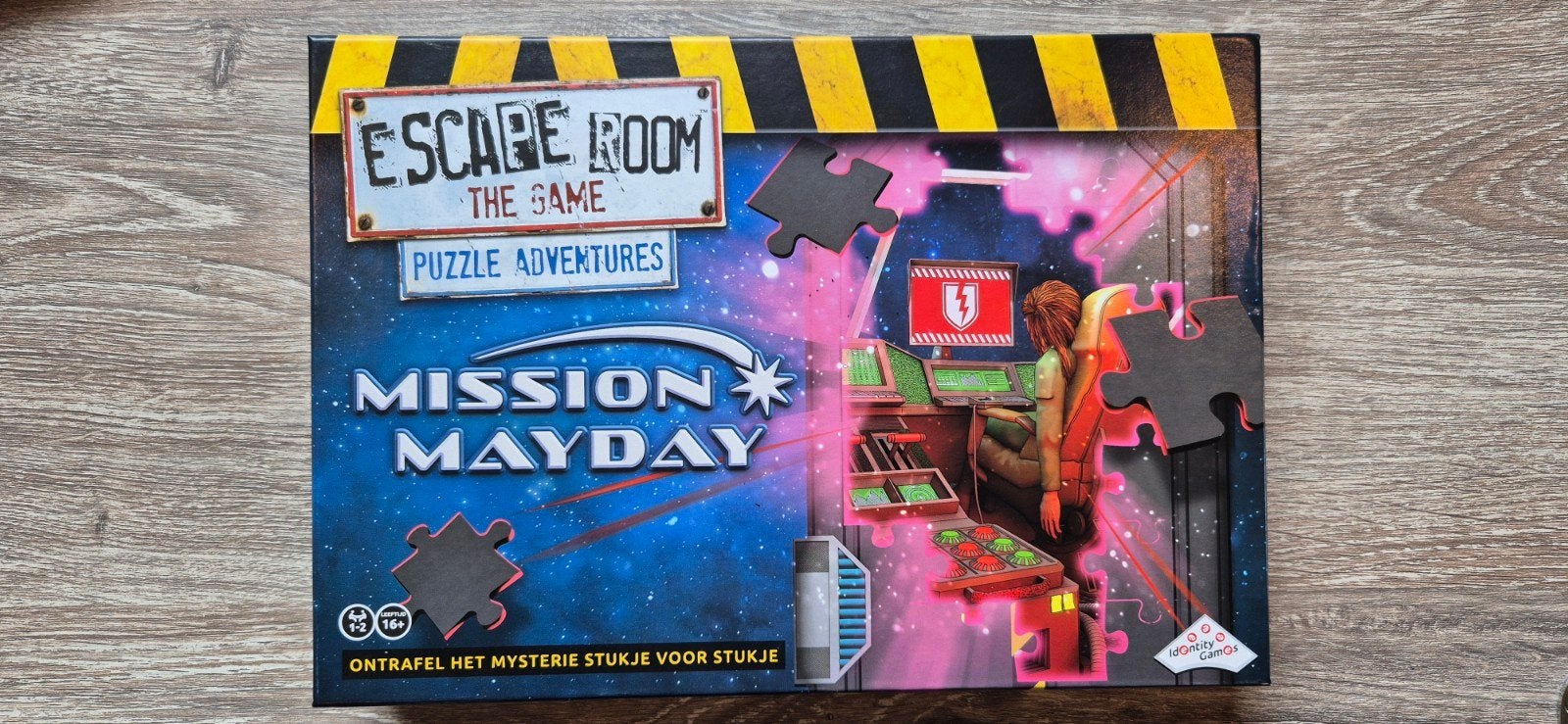 Escape Room The Game Puzzle Adventures: Mission Mayday, Een of twee spelers, Ophalen of Verzenden, Zo goed als nieuw, Identity Games