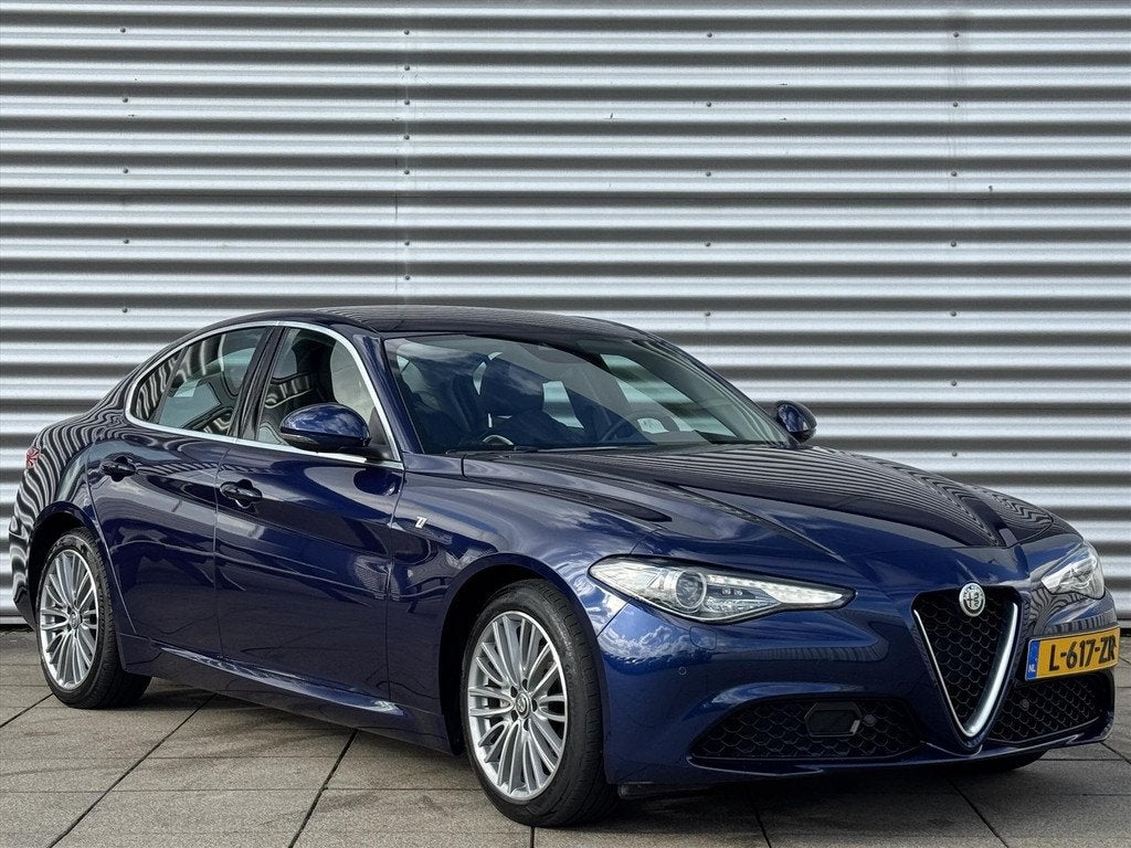Alfa Romeo Giulia 2.0 TURBO 200pk Aut B-Tech Business Editio, Auto's, Alfa Romeo, 745 kg, Achterwielaandrijving, Blauw, 1600 kg