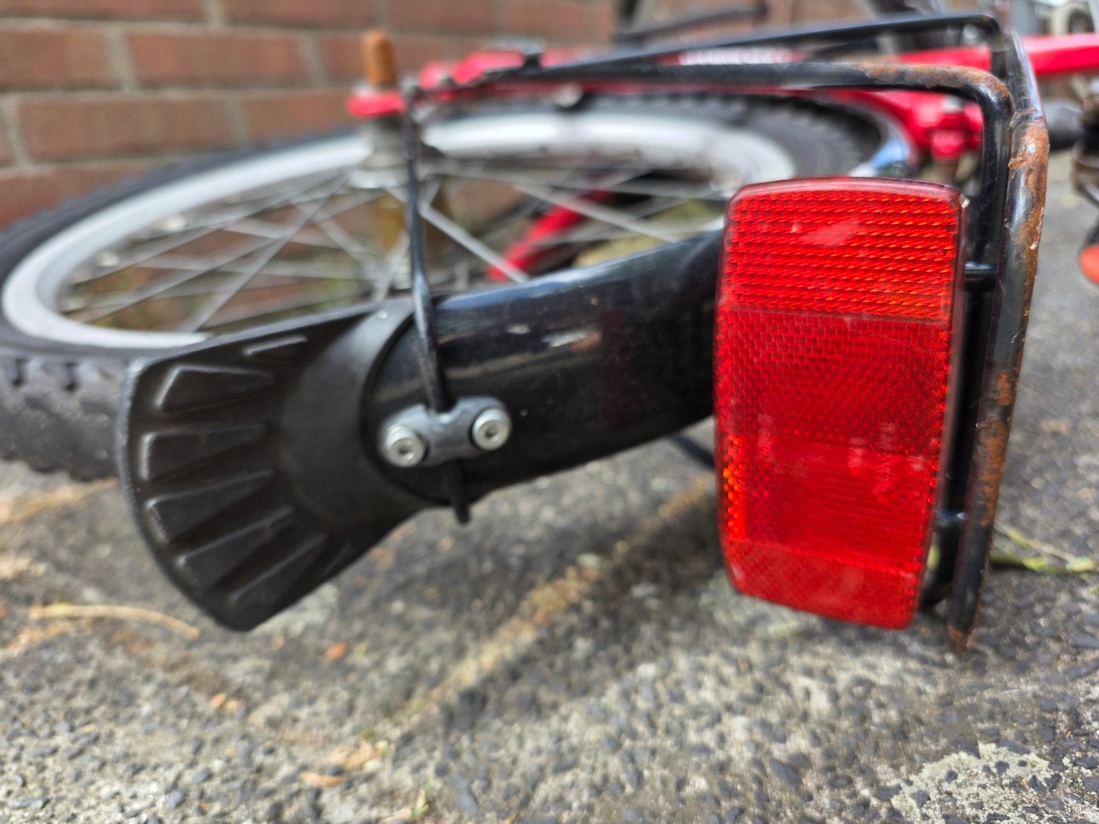 Opknapper: Rode opklapbare Cars kinderfiets (Project/Reparat, Ophalen, Terugtraprem, Gebruikt, Minder dan 16 inch
