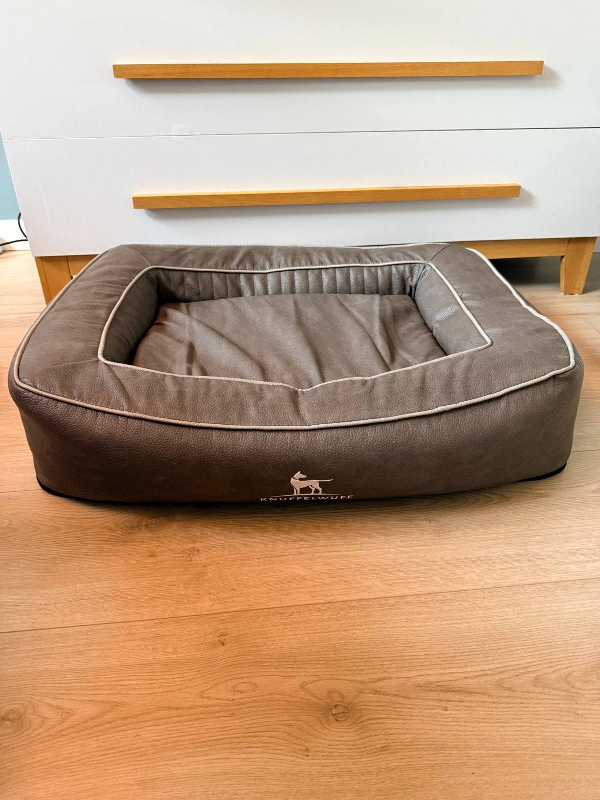 Knuffelwuff hondenbed, Ophalen, Zo goed als nieuw