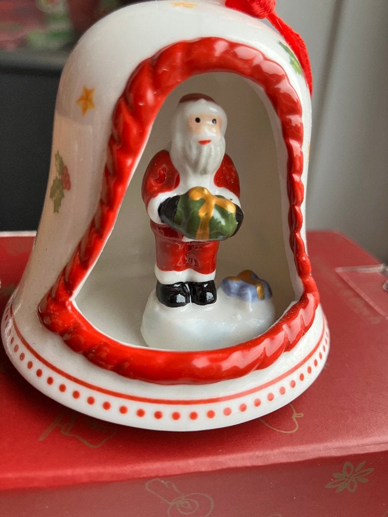 Villeroy & Boch Kerstman met cadeau in klokje, Diversen, Ophalen, Nieuw