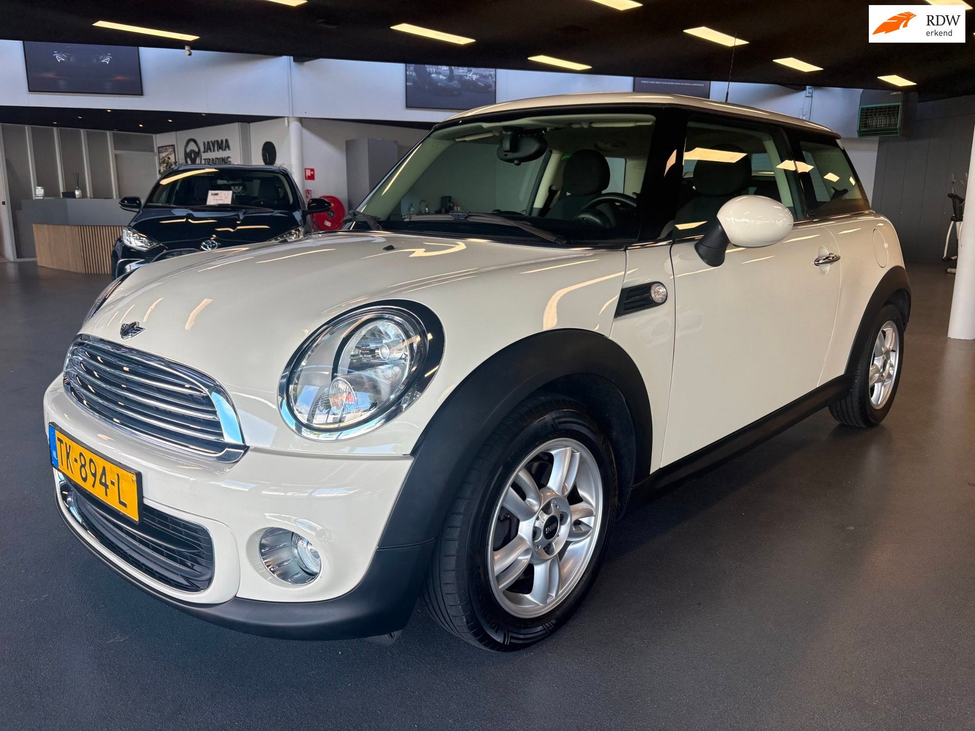 Mini 3-Deurs 1.6 One MINIMALIST Pepper, Auto's, Mini, Voorwielaandrijving, Euro 5, Stof, Zwart