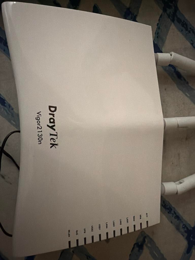 DrayTek Vigor2130n Router - Draadloos en Bekabeld, Ophalen of Verzenden, Zo goed als nieuw, Router