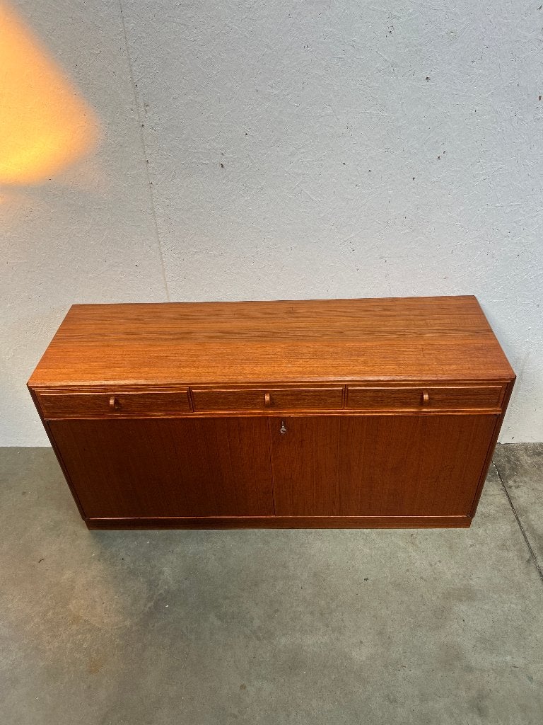 Vintage dressoir, Fridhagen voor Bodafors, Zweden 1960's, Huis en Inrichting, Ophalen, Gebruikt, 100 tot 150 cm, Met lade(s)