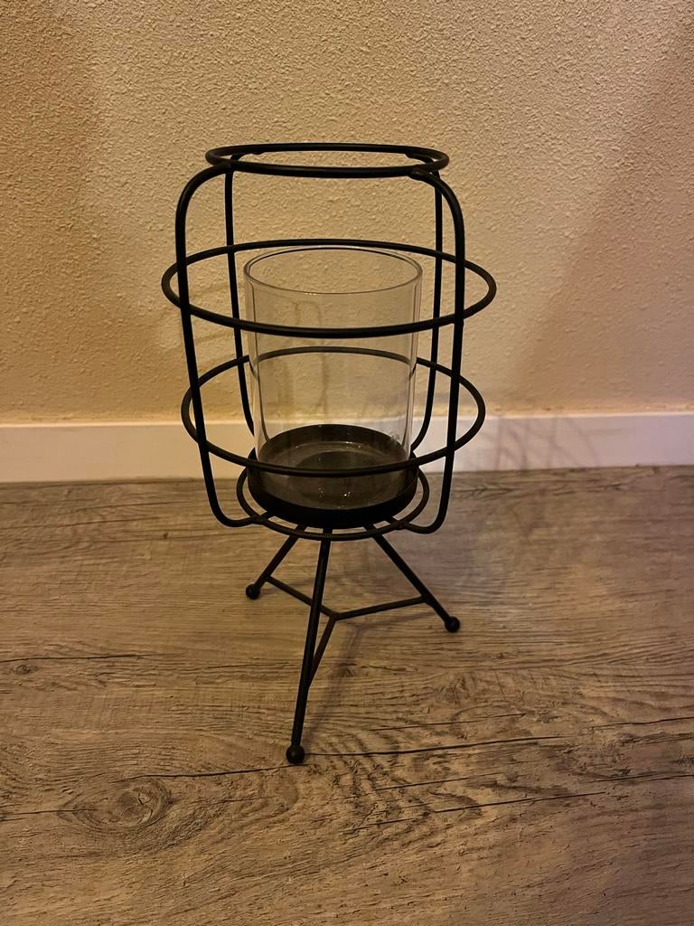 Mini stolp voor kaars - Zwart metalen kandelaar, Huis en Inrichting, Woonaccessoires | Kandelaars en Kaarsen, Gebruikt, Zwart