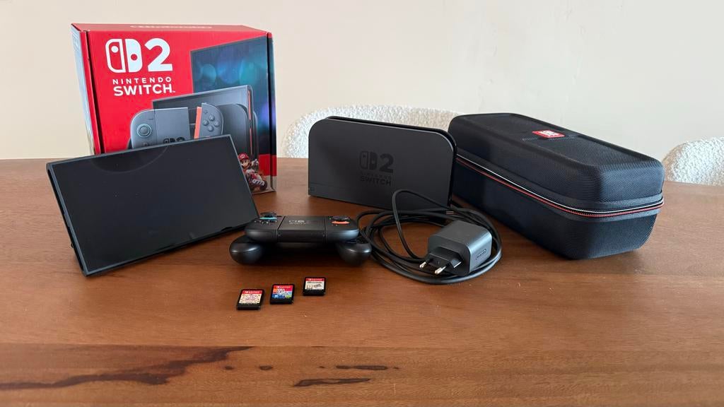 Nintendo Switch 2 met 3 spellen en opbergdoos - Nieuwstaat, Ophalen of Verzenden, Zo goed als nieuw