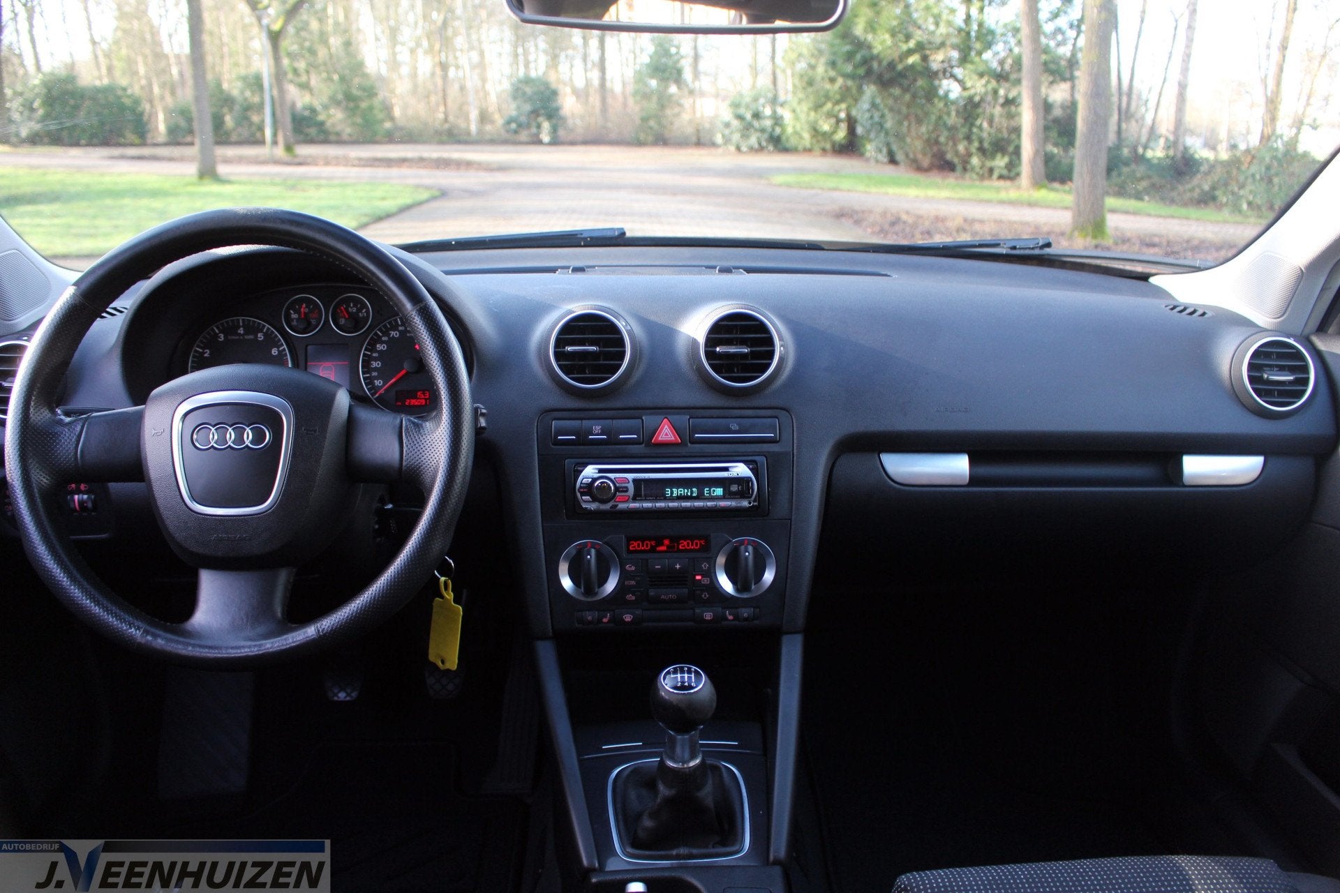 Audi A3 Sportback 1.6 FSI Ambition | Nieuwe APK, Voorwielaandrijving, Gebruikt, 4 cilinders, 116 pk