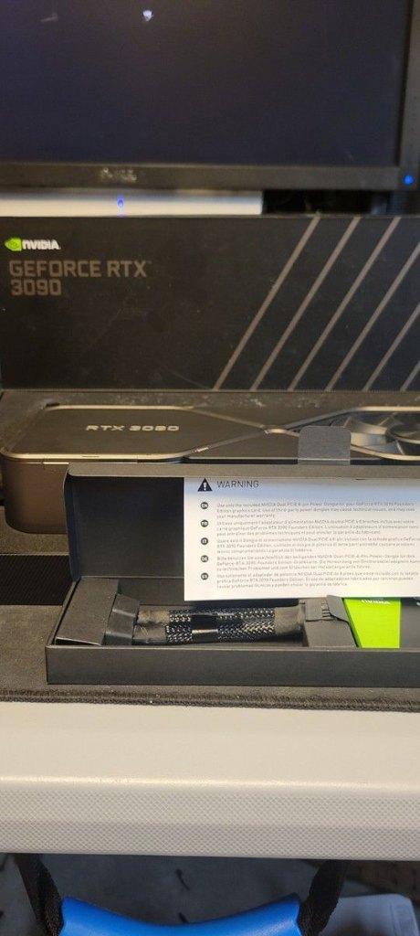 NVIDIA GeForce RTX 3090 Founders Edition 24GB GDDR6, Computers en Software, Videokaarten, Ophalen, GDDR6, PCI-Express 4, Zo goed als nieuw