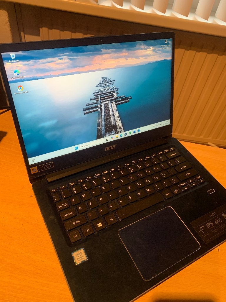 Acer Swift SF314 14 inch BLUE., Computers en Software, Windows Laptops, Ophalen, 256 GB, 2 tot 3 Ghz, Qwerty