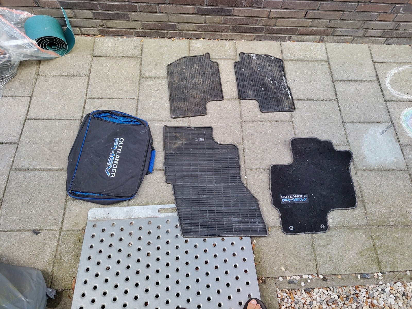 matten set Mitsubishi oudlander, Ophalen, Gebruikt