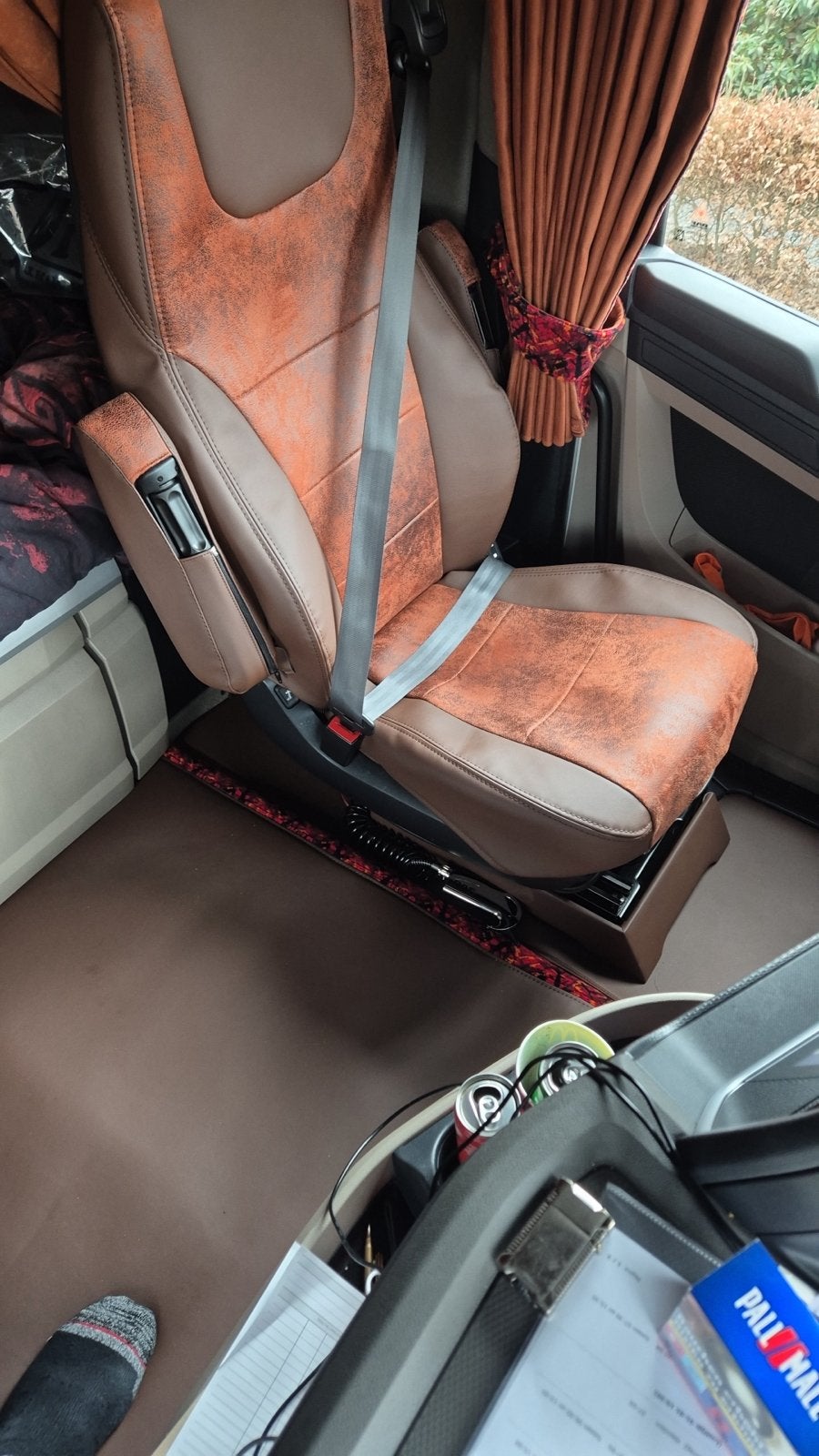 DAF XG Interieur: Tunnelhoes, vloermatten, gordijnen, stoelh, Ophalen, DAF, Interieur en Bekleding