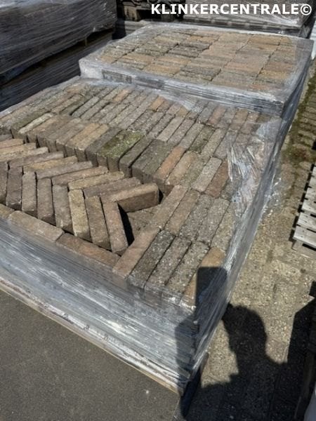 40m2 gemêleerd betonklinkers waalformaat stenen bss betonwaa, Bij dit gebruikte product niet te achterhalen, Gebruikt, Bij dit gebruikte product niet te achterhalen