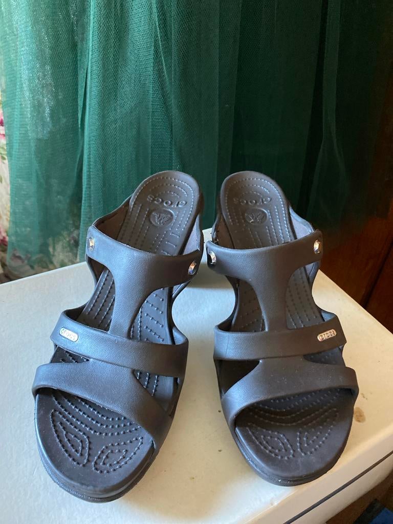 Crocs sandaal mt. 42 NIEUW, Ophalen of Verzenden, Zo goed als nieuw, Bruin, Sandalen of Muiltjes