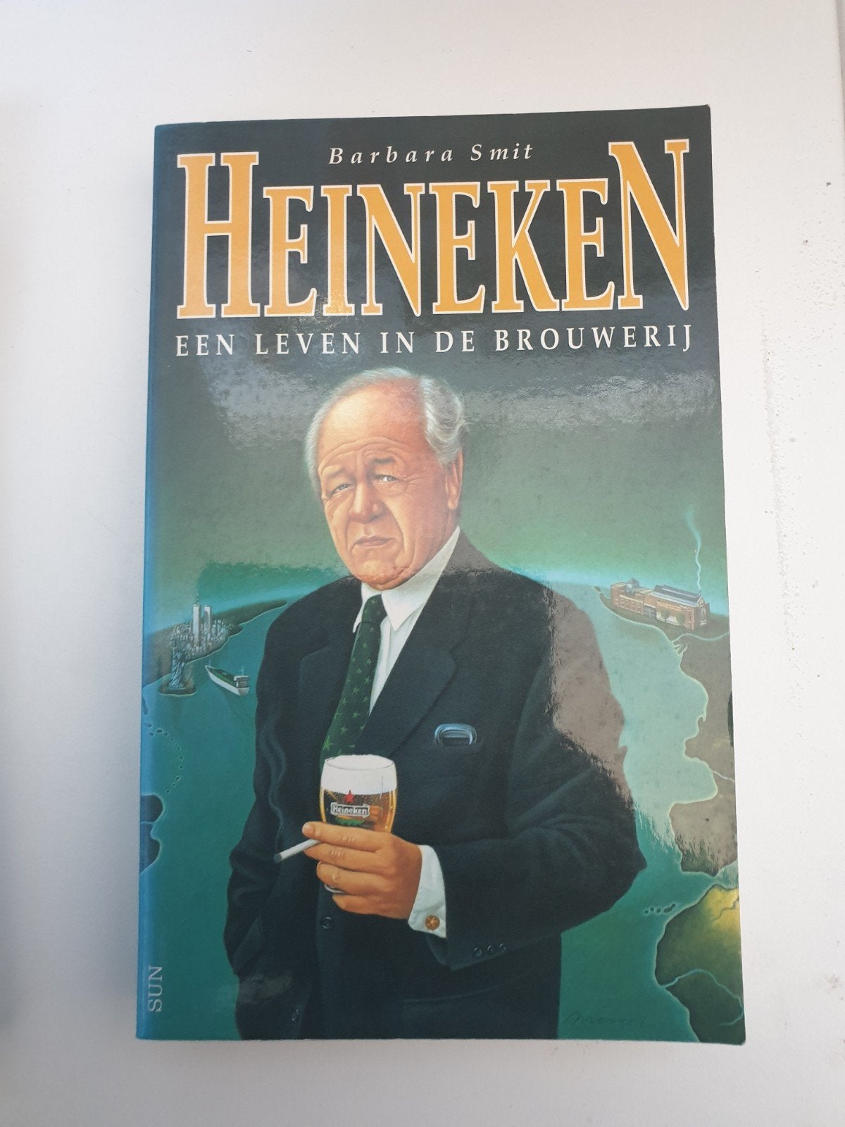 Heineken: Een Leven in de Brouwerij - Barbara Smit, Ophalen of Verzenden, Gelezen, Barbara Smit