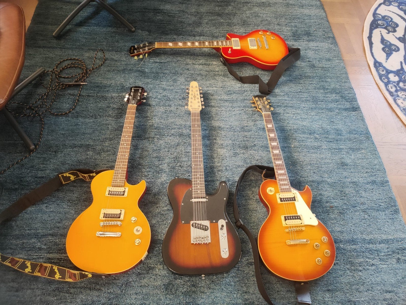 4 gitaren aangeboden: Richwood, Epiphone, Stagg, Gear4music, Ophalen, Gebruikt, Solid body, Epiphone