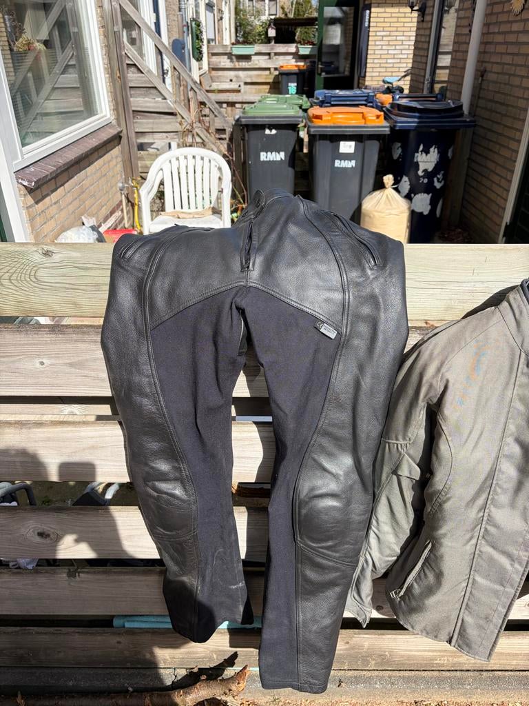 Richa leren motorbroek dames maat 42 en jas en schoen, Motoren, Ophalen, Tweedehands, Dames, Broek | leer