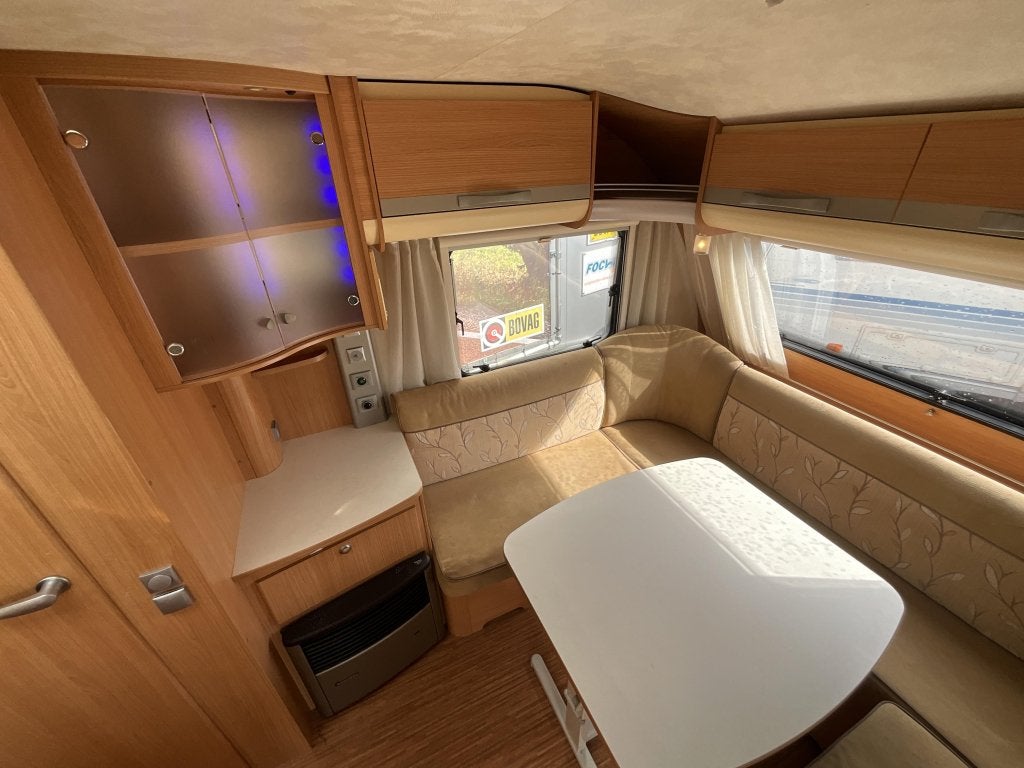 Adria Adora 512 UL ENKELE BEDDEN-MOVER, Rondzit, Bedrijf, 5 tot 6 meter, Overige typen
