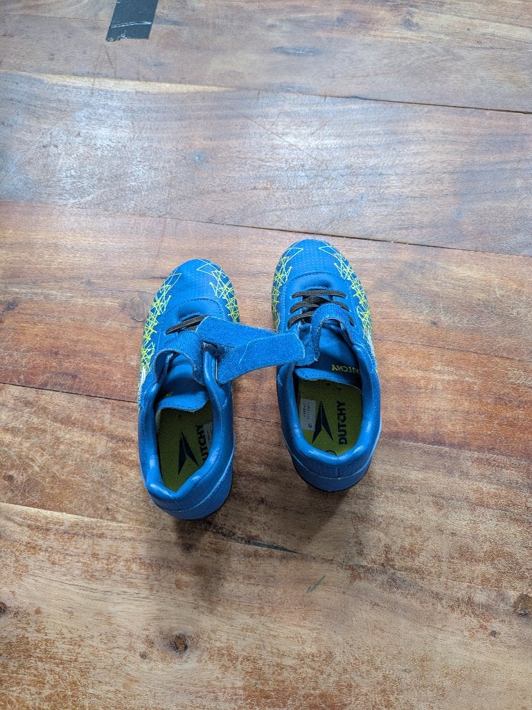 gratis voetbalschoenen maat 30, Ophalen, Maat XS of kleiner, Schoenen, Zo goed als nieuw