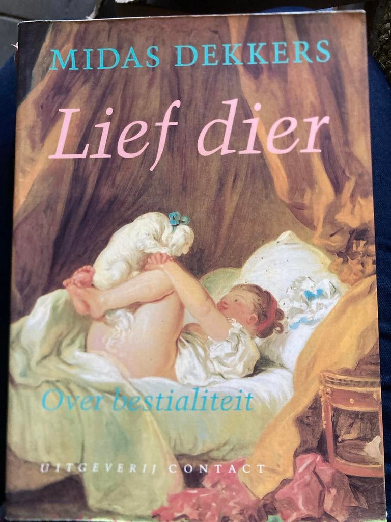 Lief dier - Over bestialiteit - Midas Dekkers, Boeken, Overige Boeken, Gelezen, Ophalen of Verzenden