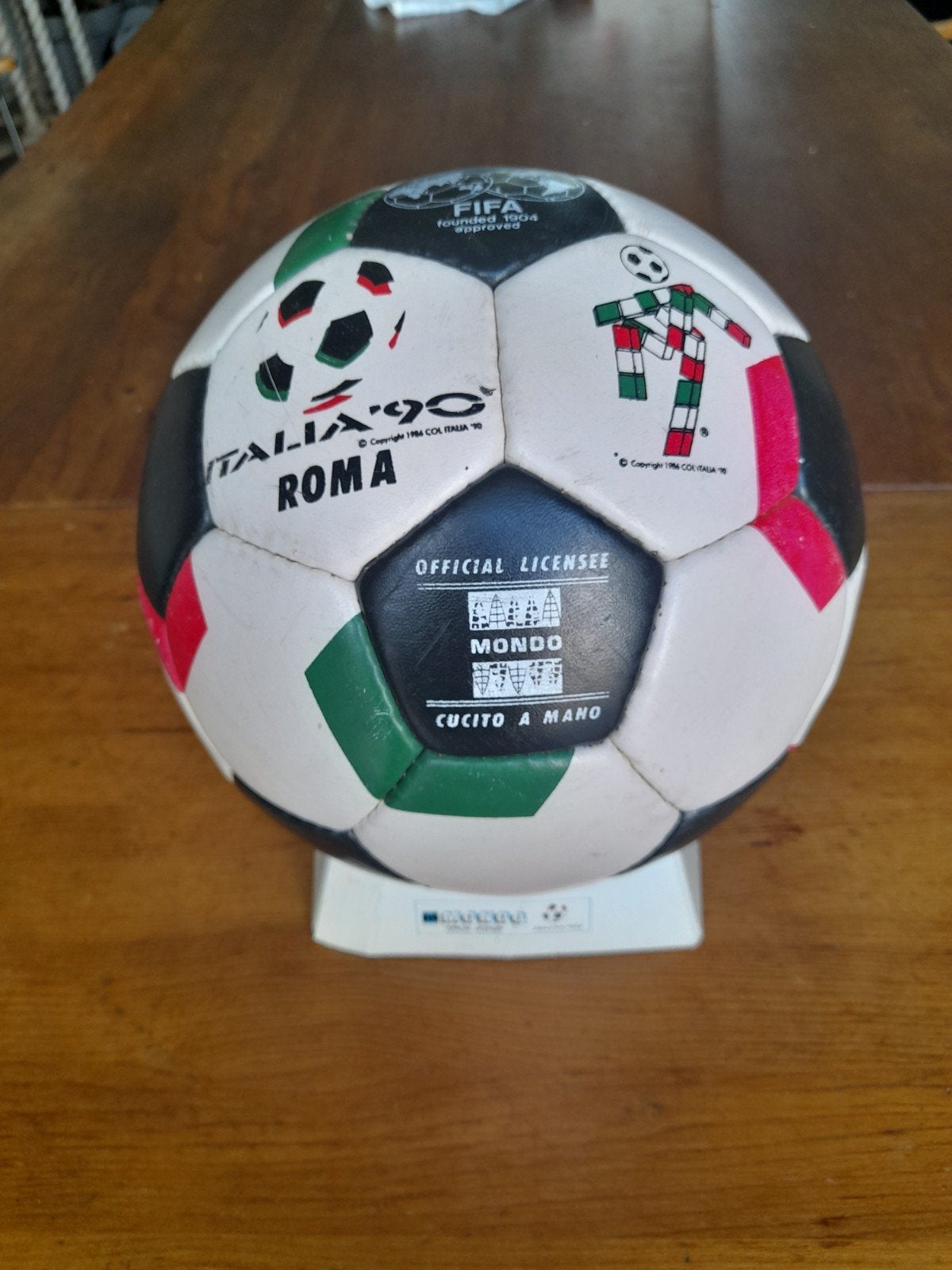 WK voetbal Italië 1990 bal - Mondo Official Licensee, Verzamelen, Ophalen of Verzenden, Zo goed als nieuw, Overige typen