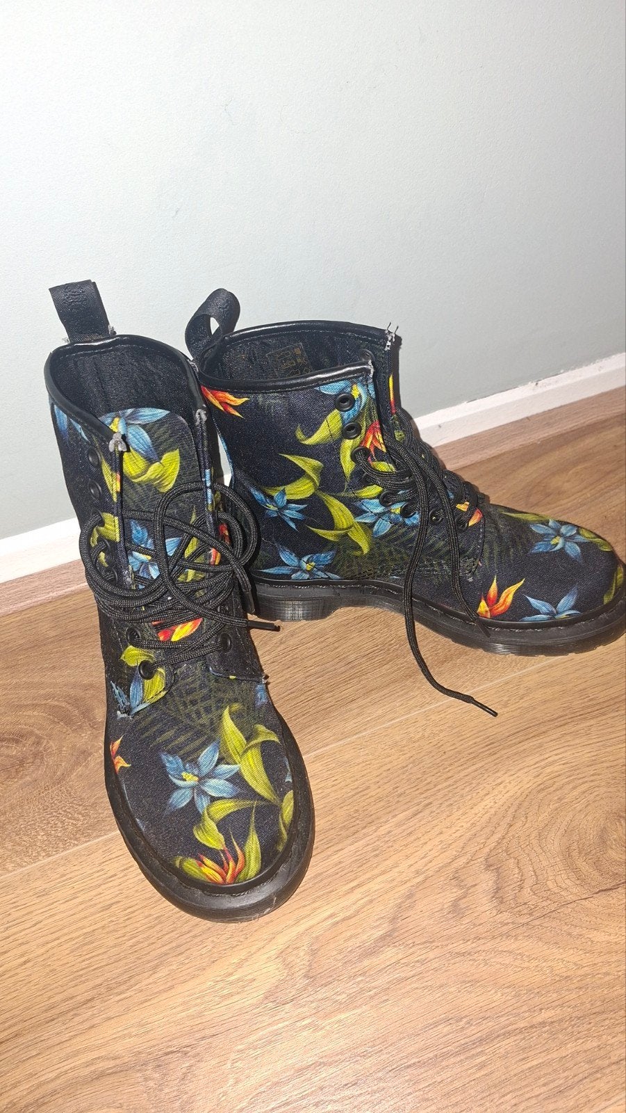 Dr. Martens laarzen met bloemenprint NIEUW, Kleding | Dames, Ophalen, Zwart, Lage of Enkellaarzen, Nieuw