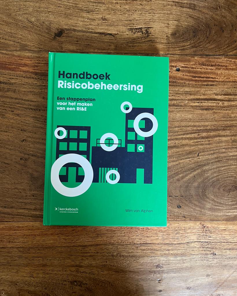 Wim van Alphen - Handboek Risicobeheersing, Ophalen of Verzenden, Zo goed als nieuw, Wim van Alphen