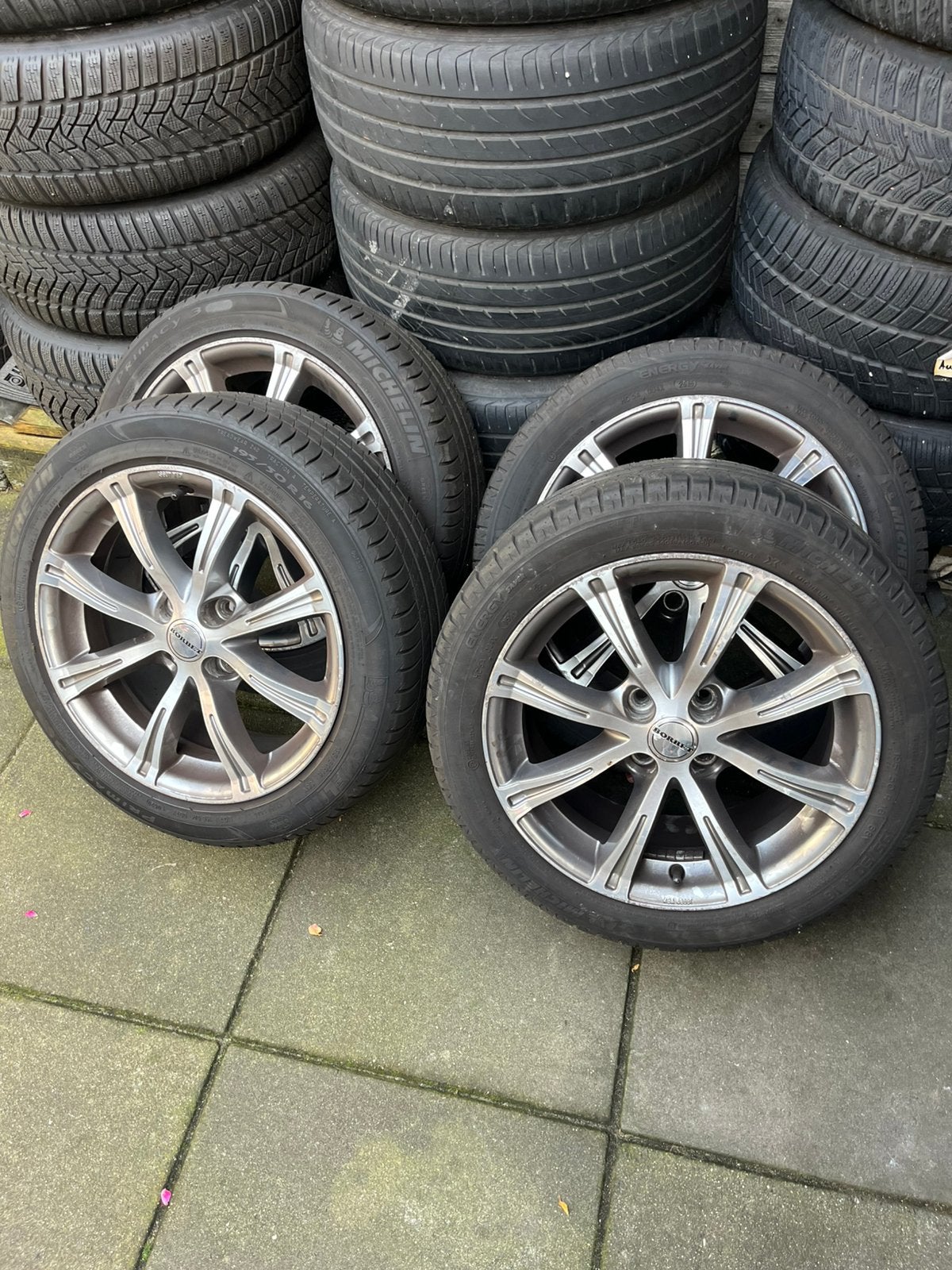 16 inch velgen met zomerbanden 195/50/16 inch 4x100, Ophalen, 14 inch, 155 mm, Band(en)