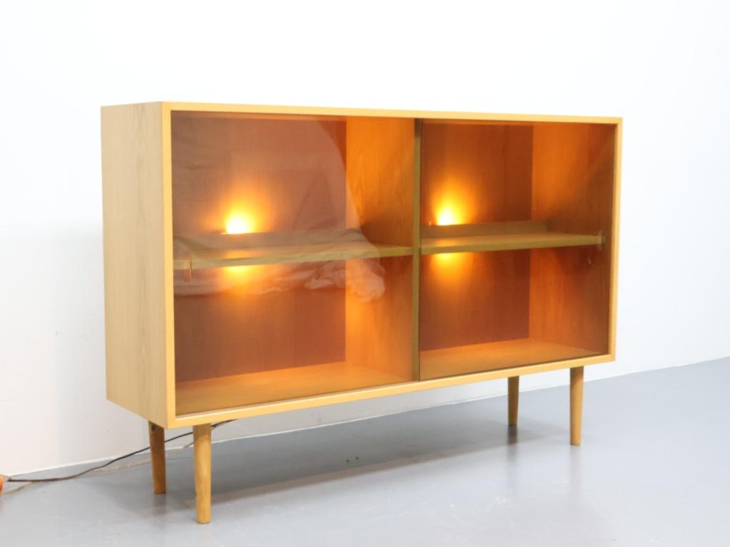 Deense vitrinekast | Rookglas | Verlichting | Eiken, Huis en Inrichting, Kasten | Vitrinekasten, Zo goed als nieuw, Minder dan 100 cm