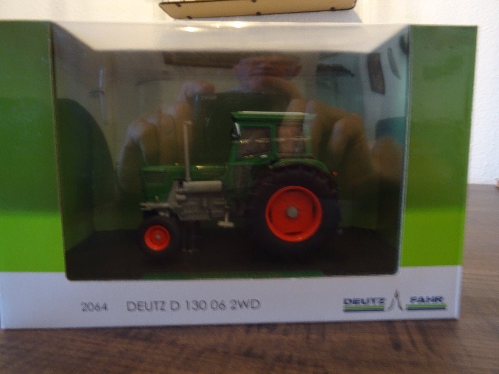 Deutz D13006 Model Weise toys schaal 1,32, Ophalen of Verzenden, Nieuw, Folder