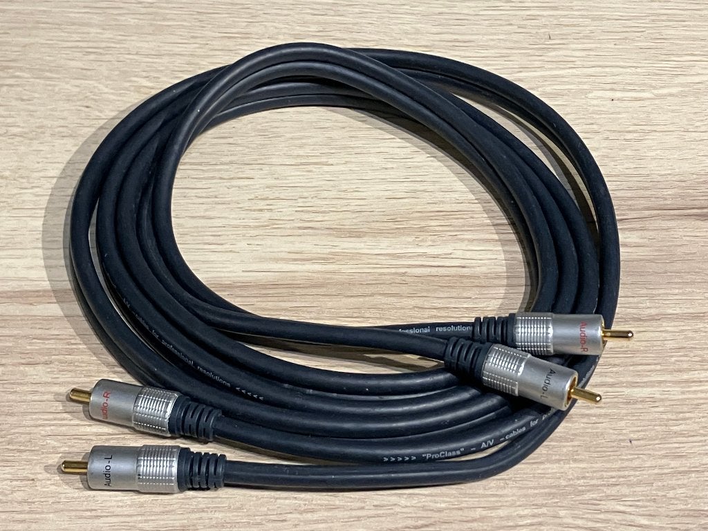 STEREO-AUDIO Professionele kabel 2 meter 24 Karaat Goud, Ophalen of Verzenden, Zo goed als nieuw, 2 tot 5 meter, Luidsprekerkabel