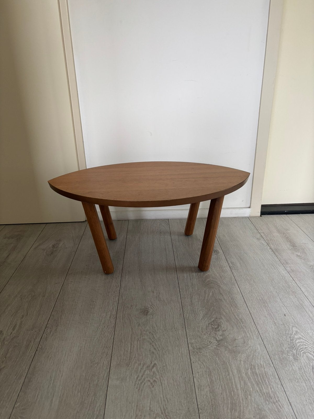 Ikea Stockholm bijzettafel - walnoot, Huis en Inrichting, Ophalen, Rond, Ikea
