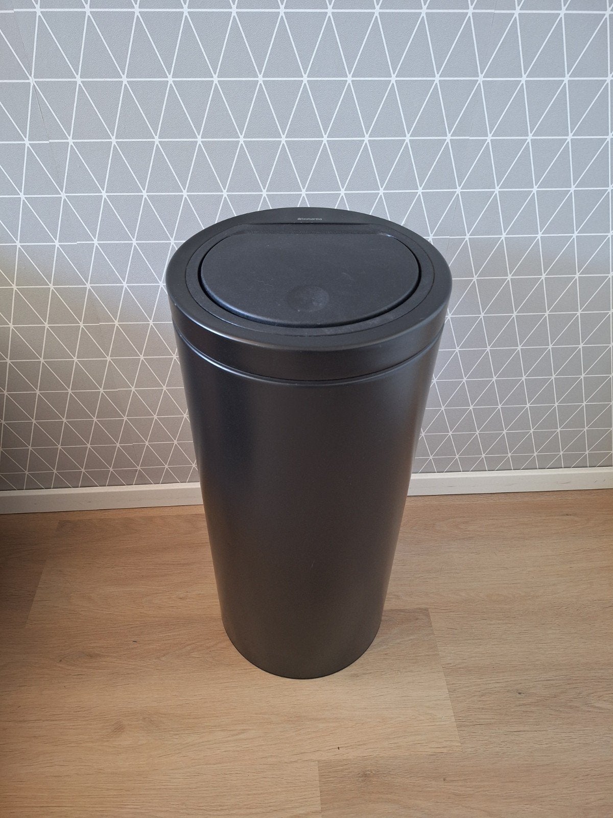 Brabantia touch bin 30 liter, Ophalen, Zo goed als nieuw, Rvs