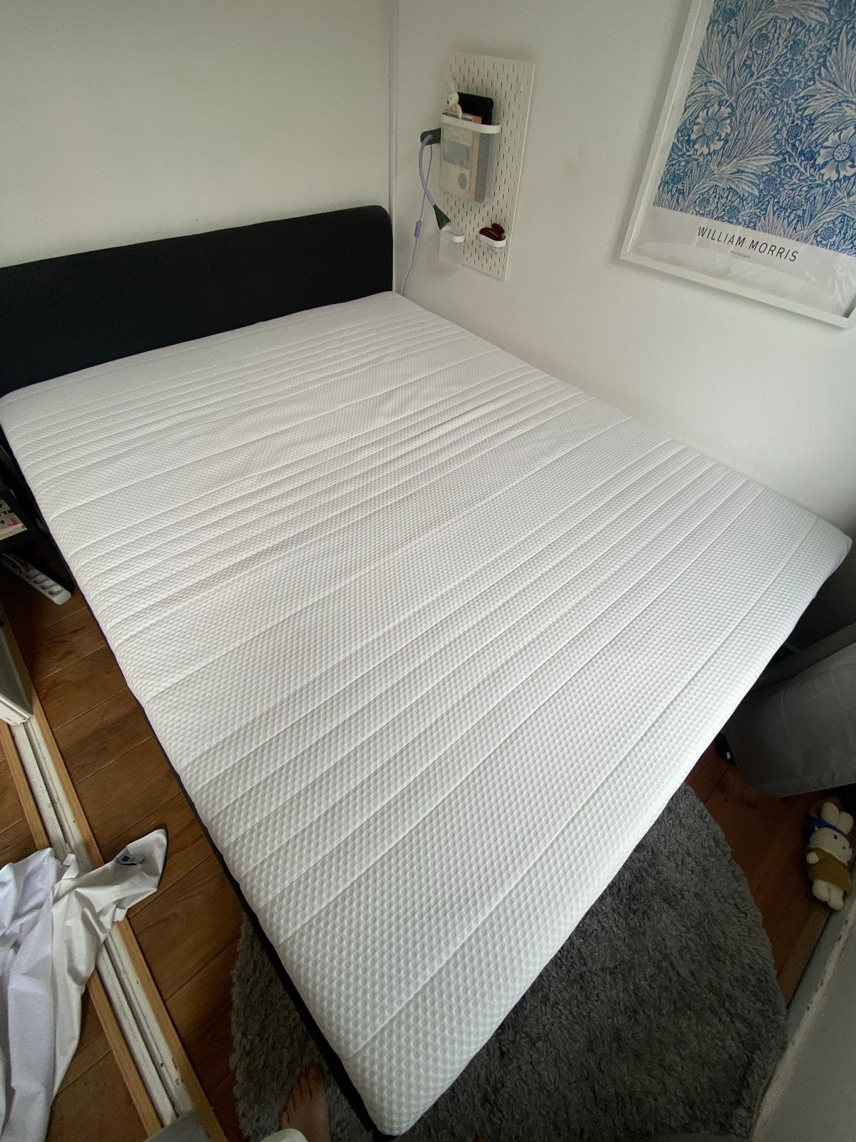 Ikea Slattum gestoffeerd bedframe donkergrijs 160x200cm, Huis en Inrichting, Slaapkamer | Bedden, Ophalen, Tweepersoons, Zo goed als nieuw