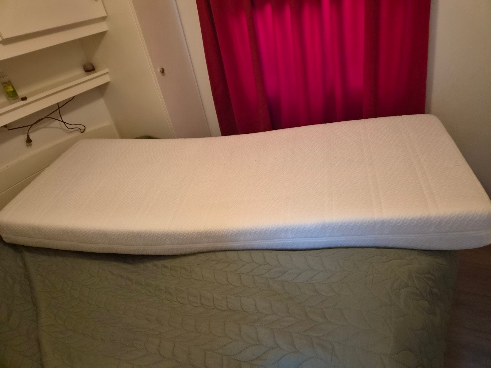 2 stuks matrassen 70x1.90x15 cm in Ermelo, Ophalen, 190 cm of minder, Zo goed als nieuw, Matras