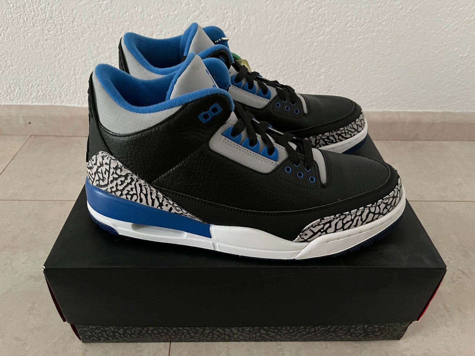 Air Jordan 4 Retro Sport Blue maat 44, Zwart, Nieuw, Ophalen of Verzenden, Sneakers of Gympen
