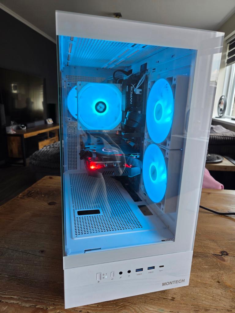 Game pc i7-8700k 32gb ddr4 500gb ssd GTX 1080 11gb  w11 pro, ., Refurbished, SSD, Zelf Gebouwde Gaming PC