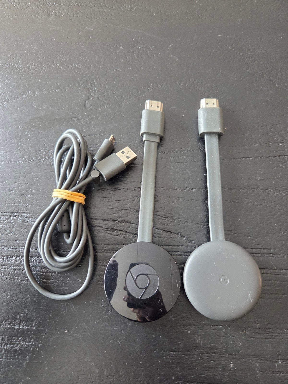 twee keer google chromecast, Ophalen, Zo goed als nieuw